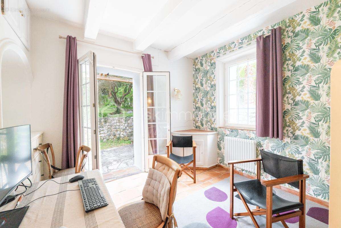 Maison à GATTIERES