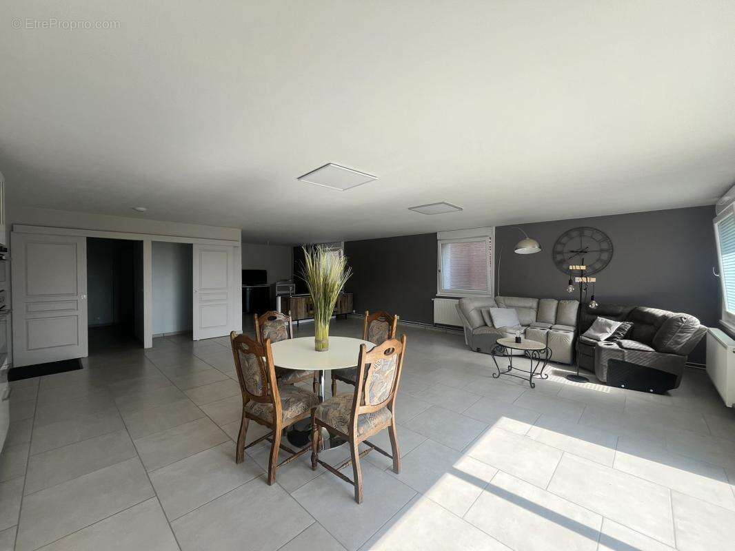 Maison 4 chambres  + annexe 82m2, garage, hangar et dépendances - photo 16