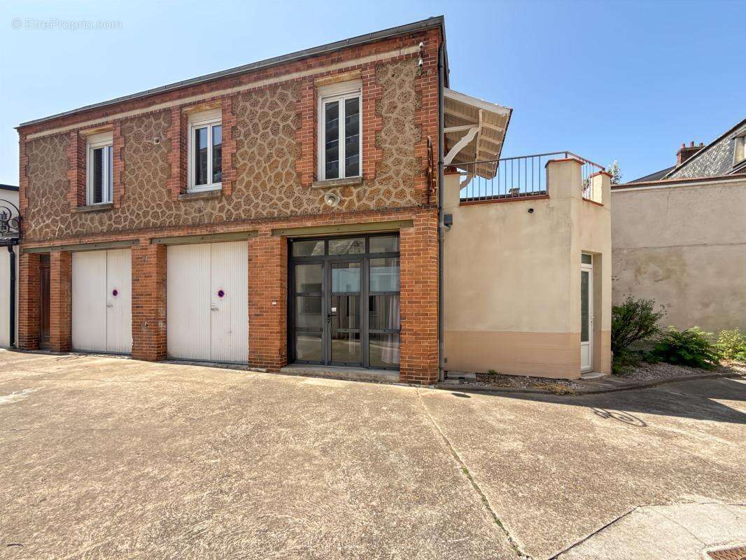  À vendre – Charmante maison en copropriété en centre-ville d’Orléans ! - photo 12