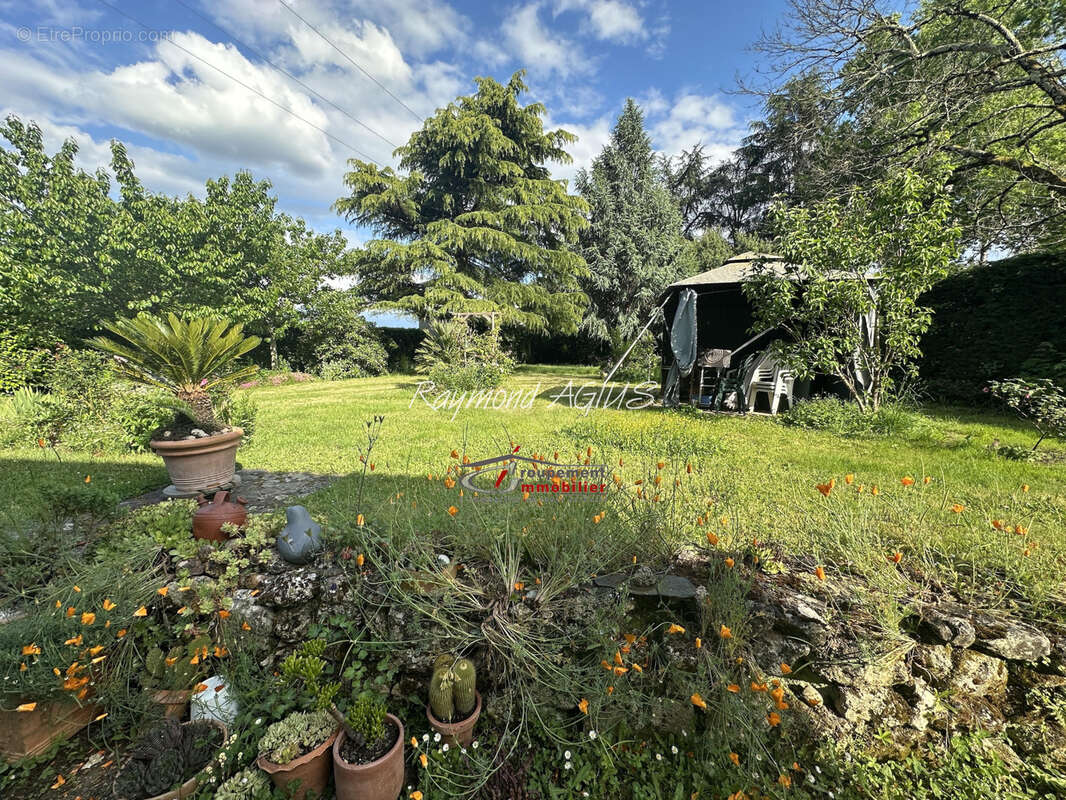 Maison à PINEUILH