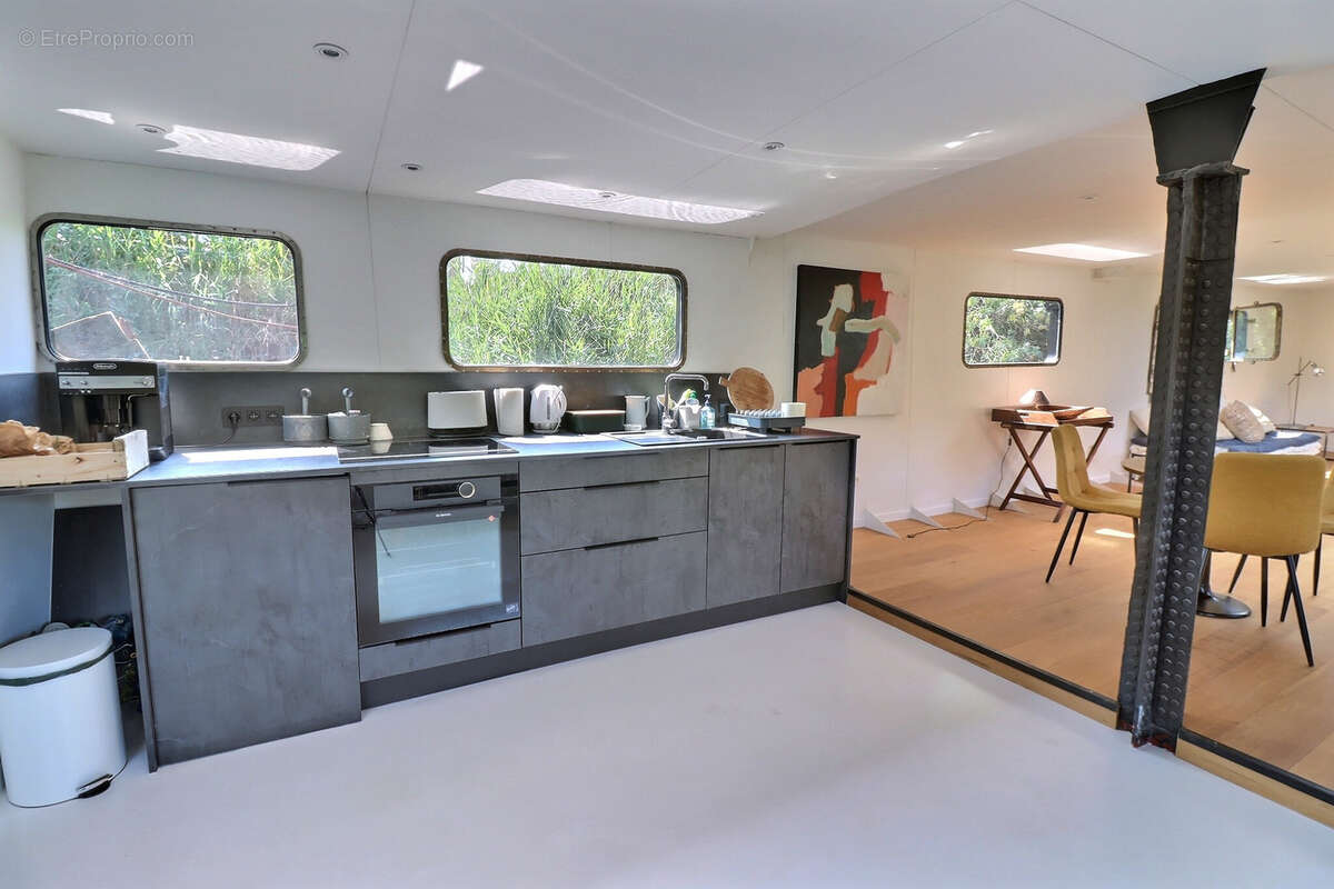 Autre à AIGUES-MORTES