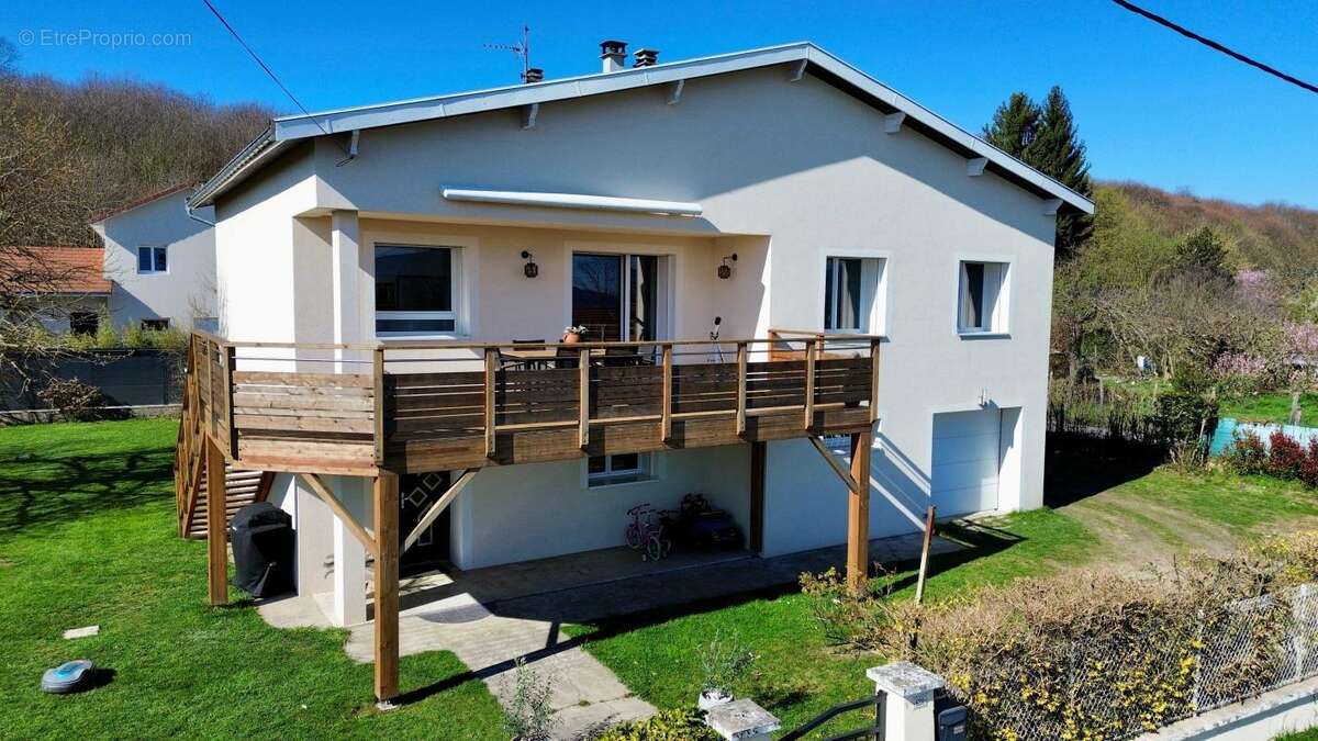 Maison à BEAUCROISSANT