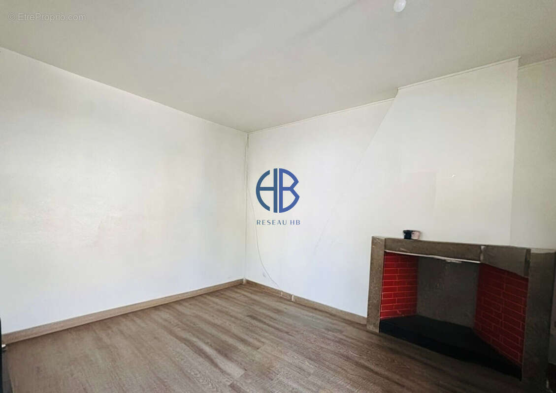 Appartement à LA TOUR-DU-PIN