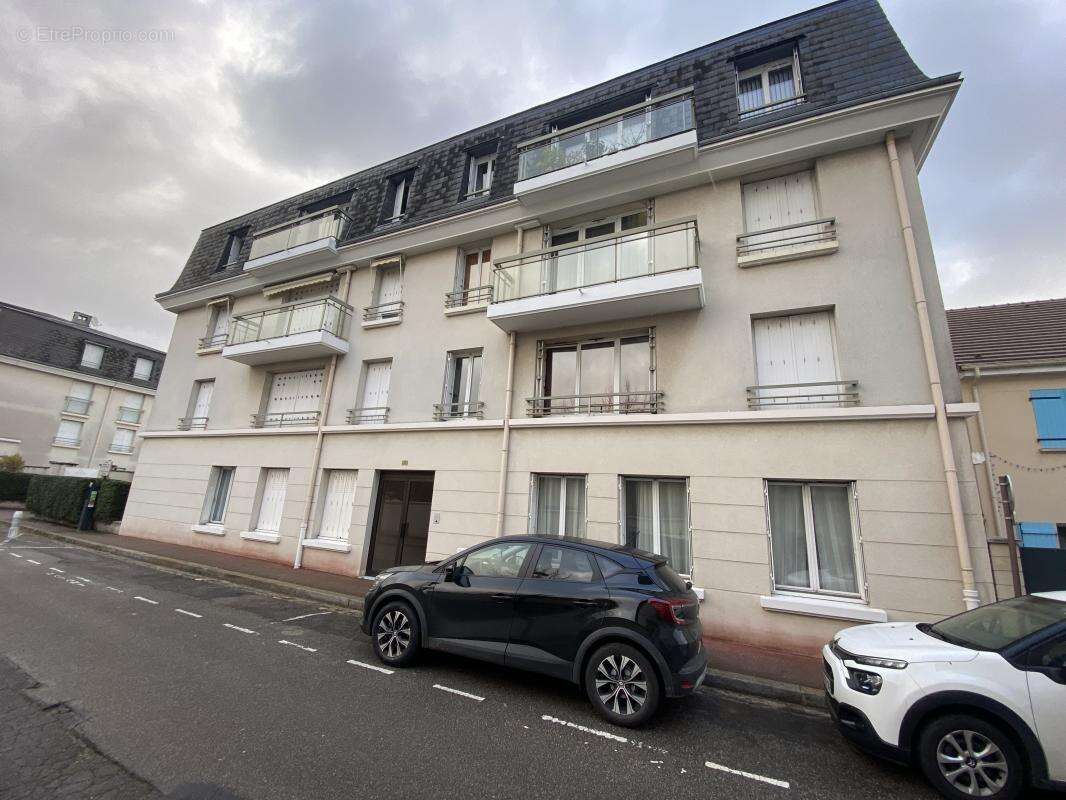 Appartement à MANTES-LA-JOLIE