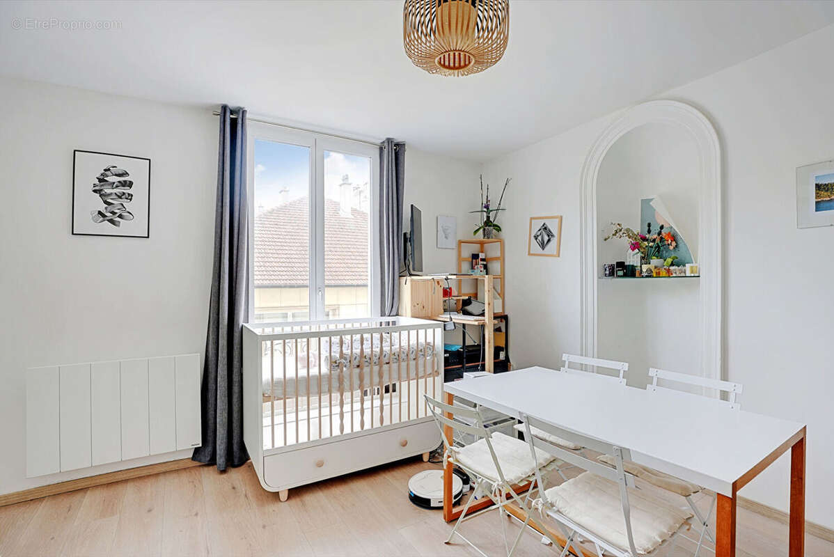 Appartement à PARIS-11E