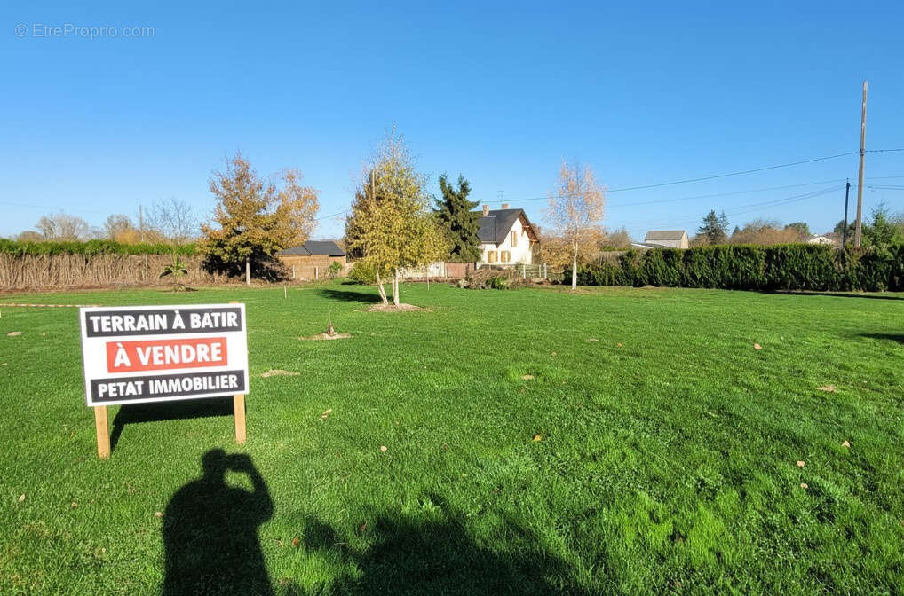 Terrain à LAILLY-EN-VAL