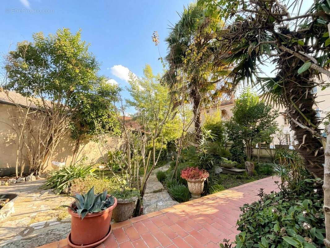   - Appartement à AUBENAS
