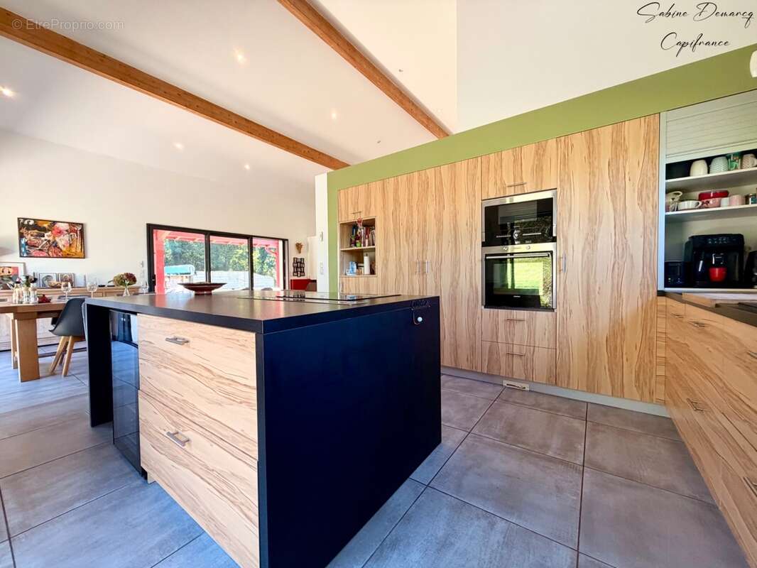 En EXCLUSIVITÉ - Maison Contemporaine avec piscine à ASCAIN - photo 10