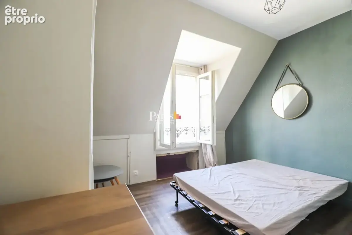 Paris 18e - Studio - Dernier étage - photo 2