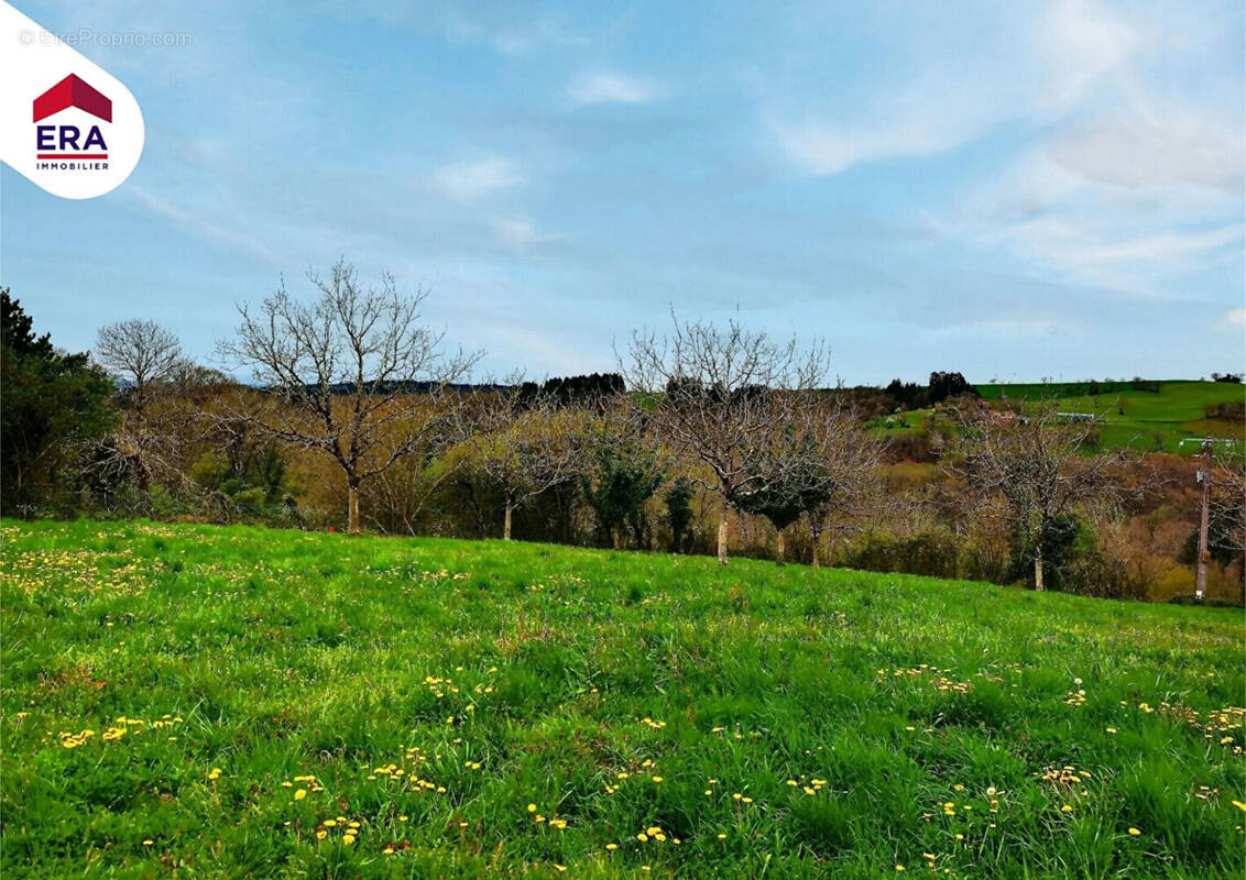 Terrain à FIGEAC