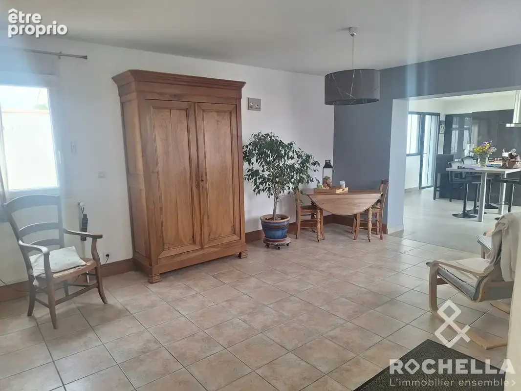 Maison 150 m² à La Jarne  - photo 4