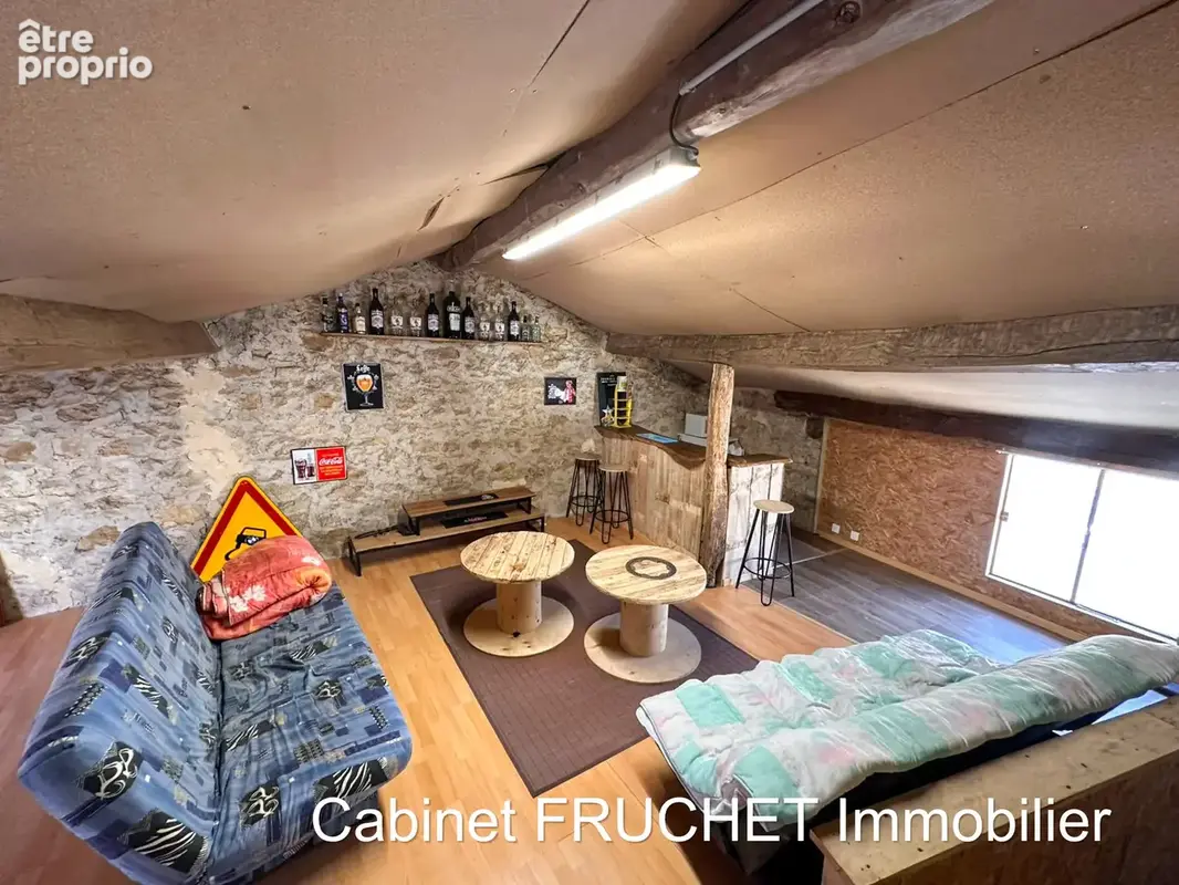 En centre ville de CHANTONNAY - Maison de caractère avec 5 chambres - photo 18