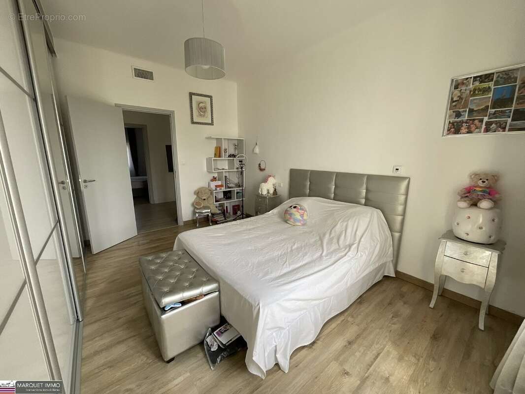 Séduisante maison de caractère T7 offrant 246 m² en 4 face sur 1 564 m² de terrain avec garage de 97 m², ascenseur, piscine - photo 12
