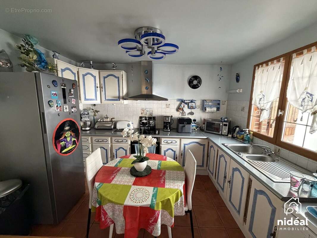 Maison à PONT-SUR-SAMBRE