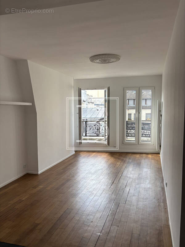 Appartement à PARIS-3E