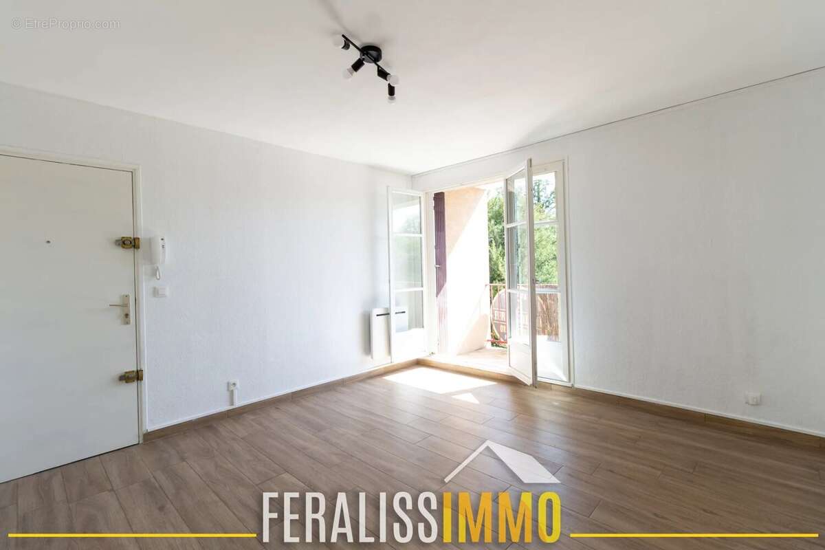 Appartement à VAUX-SUR-SEINE