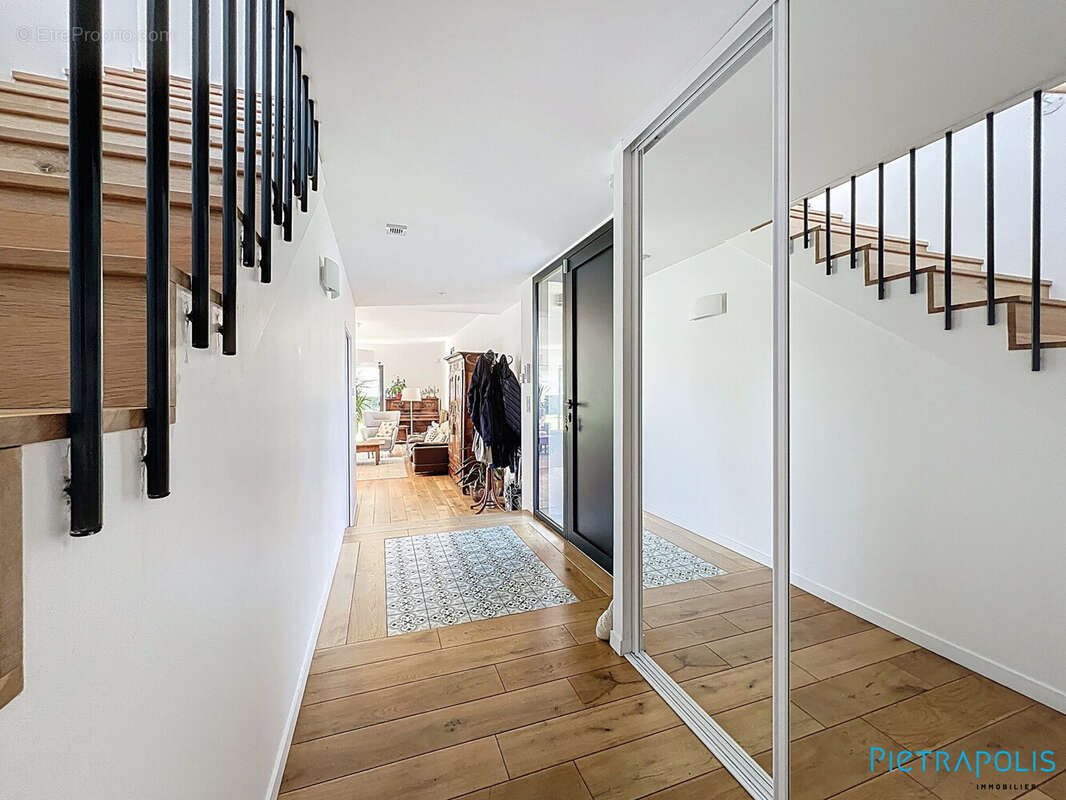 Maison à FLEURIEUX-SUR-L&#039;ARBRESLE