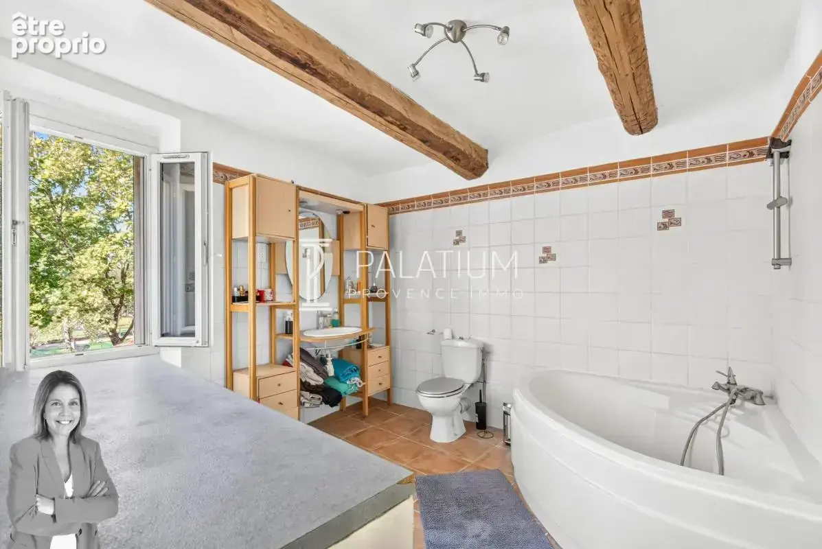 Sorgues- Grande maison de ville avec 3 studios indépendants et vue sur parc; - photo 12