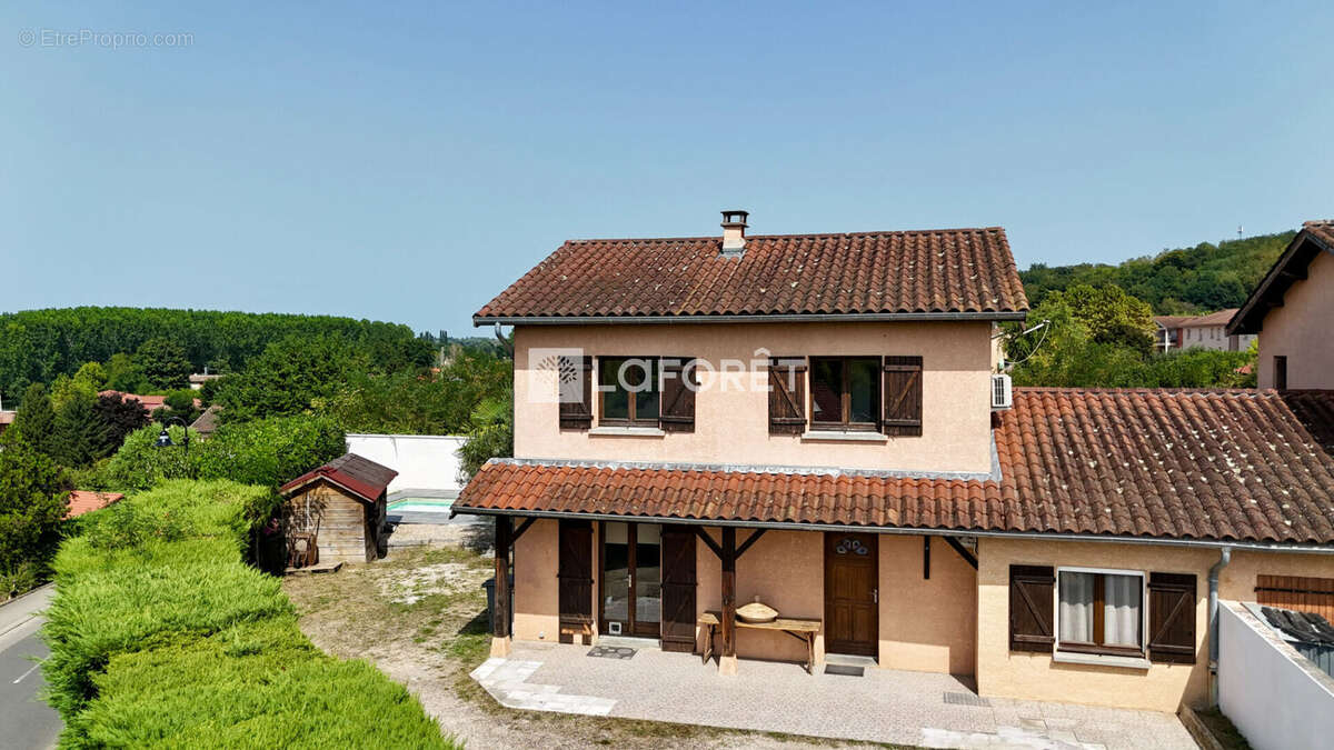 Maison à SAINT-DIDIER-DE-FORMANS