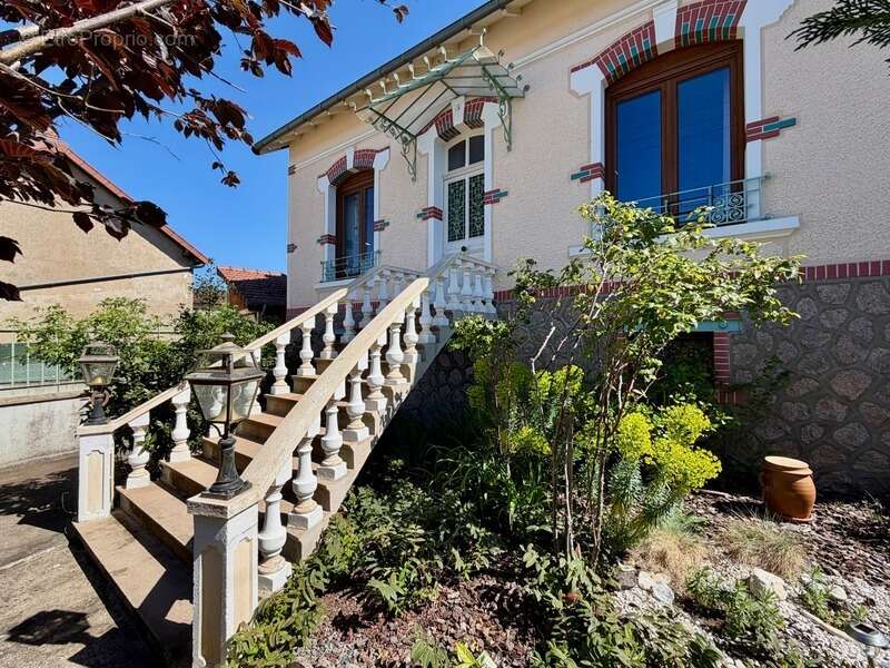 Maison à DOMERAT