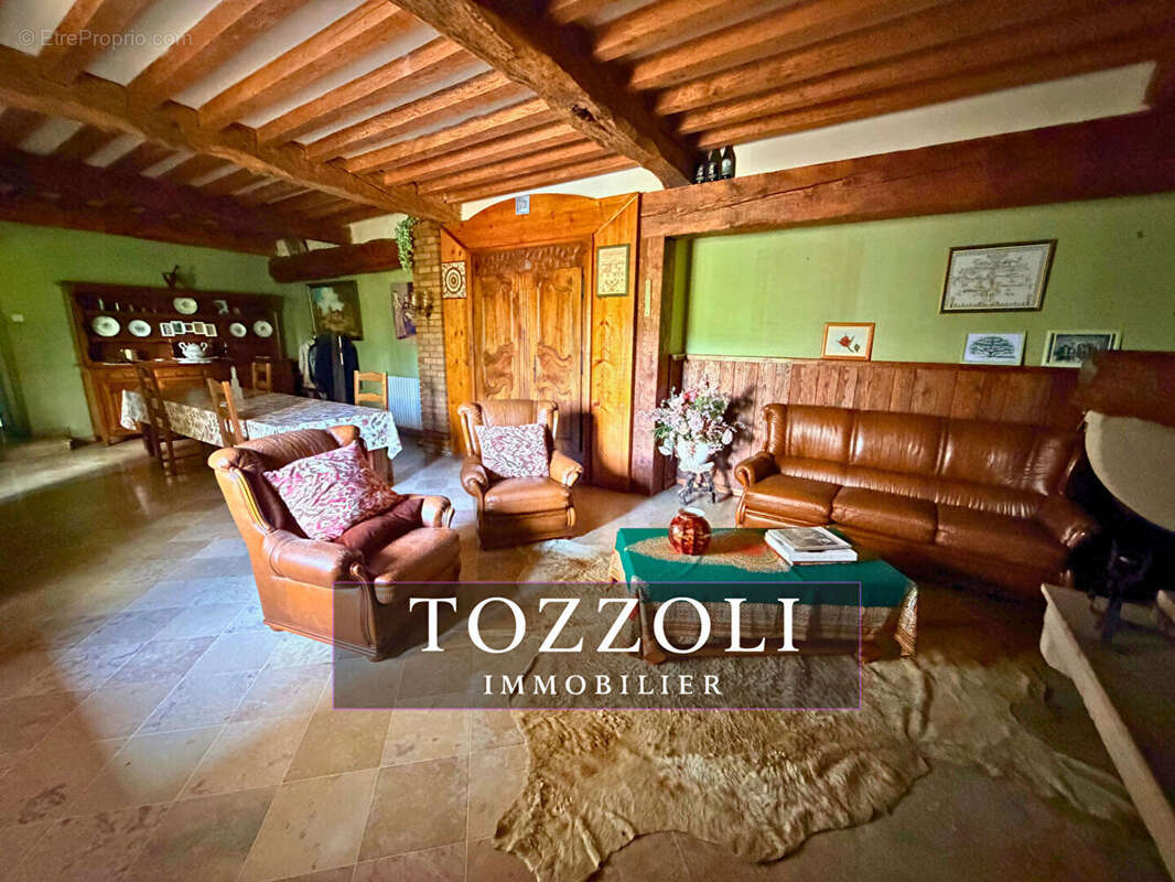 Maison Chozeau 4 pièce(s) 126.11m² + dépendance de 213m² - photo 7