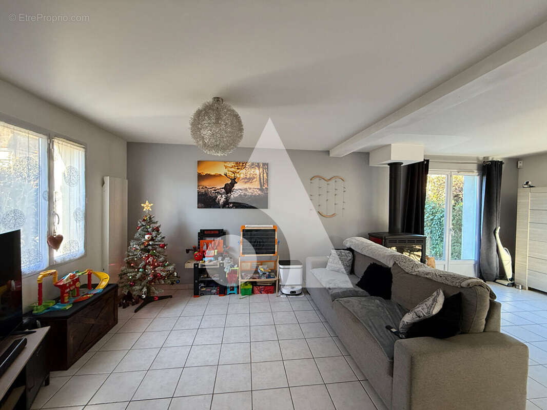 Maison à VAUX-SUR-EURE