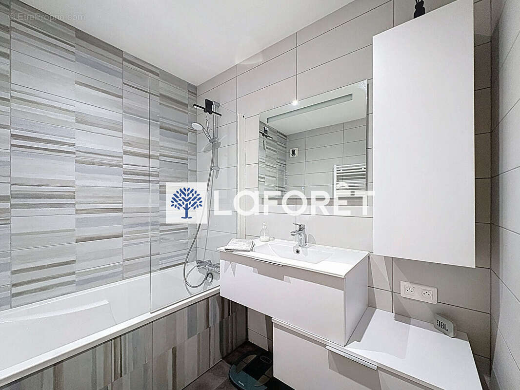 Appartement à VIEUX-CHARMONT