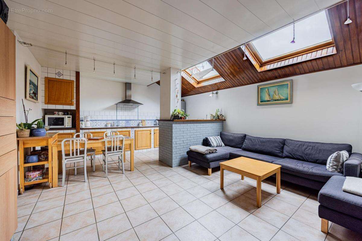 Maison à LA GARENNE-COLOMBES