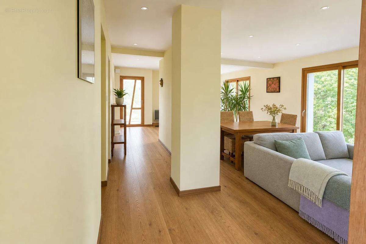 Maison à GIVRY