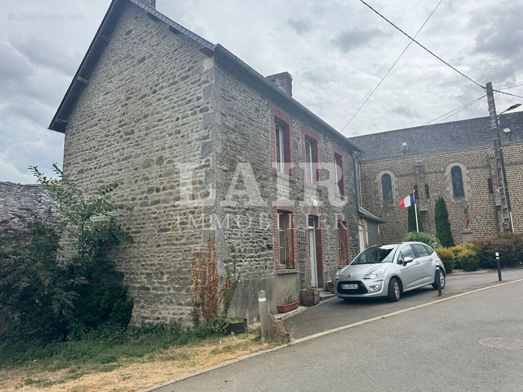 Maison à SAINTE-MARIE-DU-BOIS