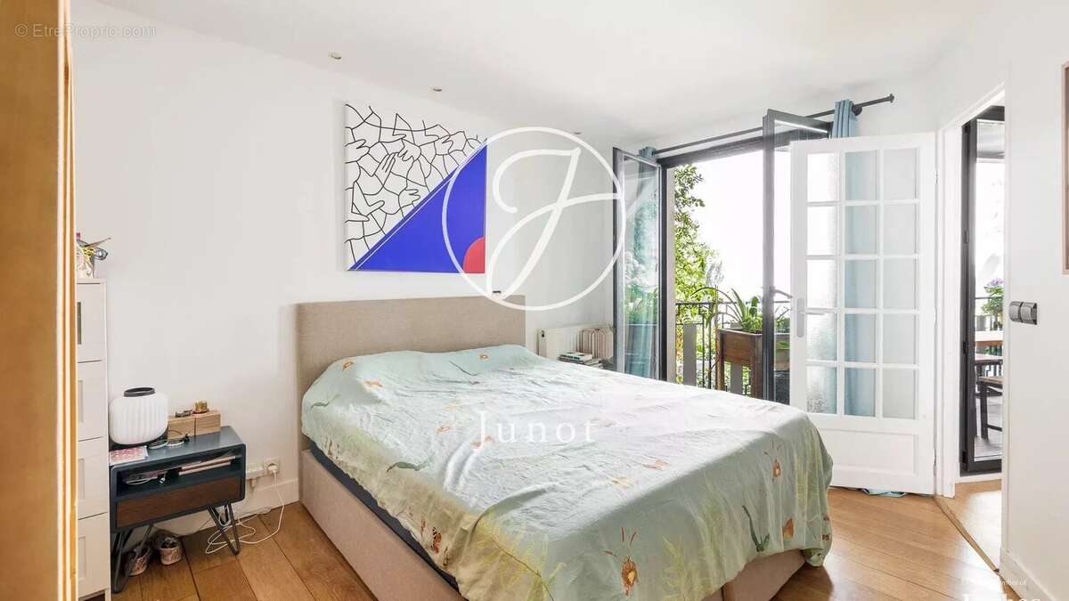 Appartement à PARIS-10E