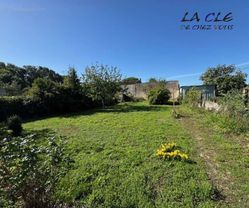 Maison à COULONGES-SUR-L&#039;AUTIZE
