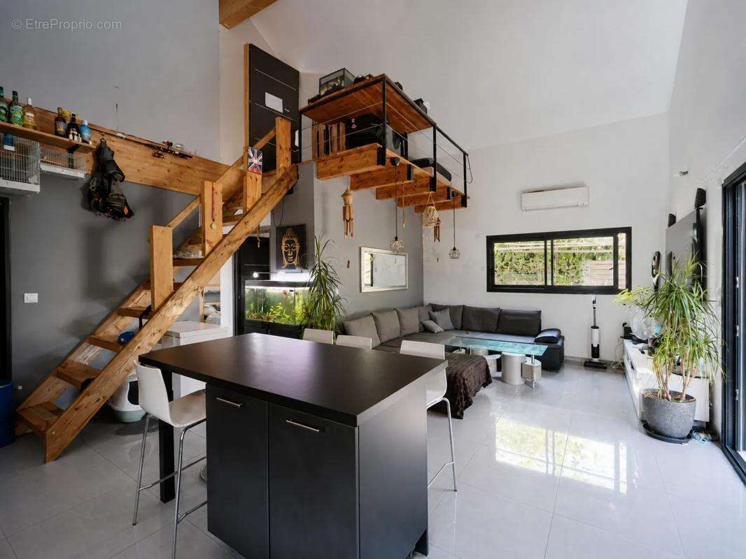 Ensemble immobilier - deux maisons louées sur un terrain 1 434m² - photo 2