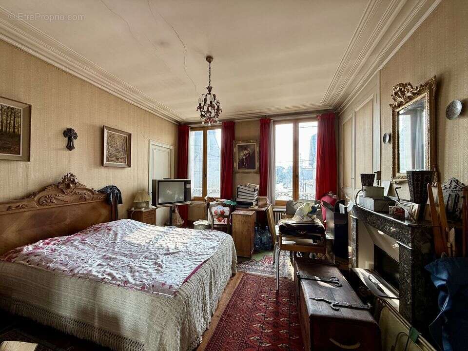 Belle demeure bourgeoise à Vendre au coeur de Donnemarie - photo 9