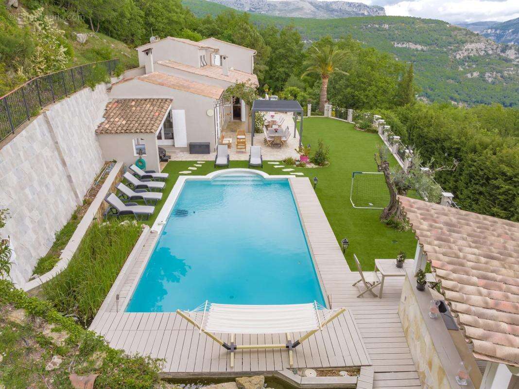 Maison à LE BAR-SUR-LOUP
