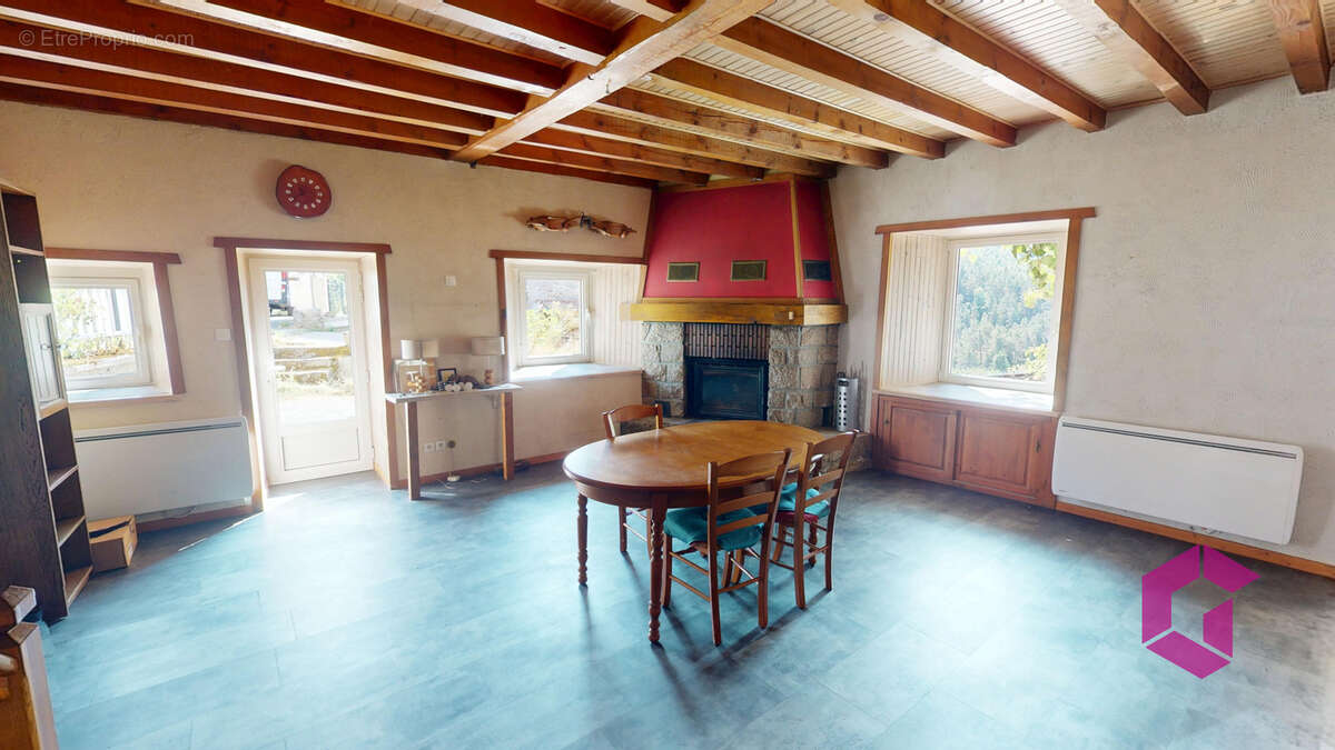Maison à CHOMELIX