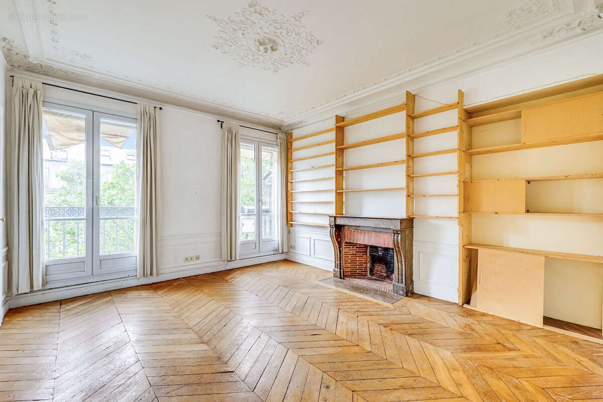 Appartement à PARIS-11E