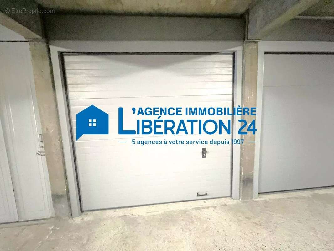 Appartement T5 95m² Balcons Terasse Ascenseur Garage Cave - photo 16