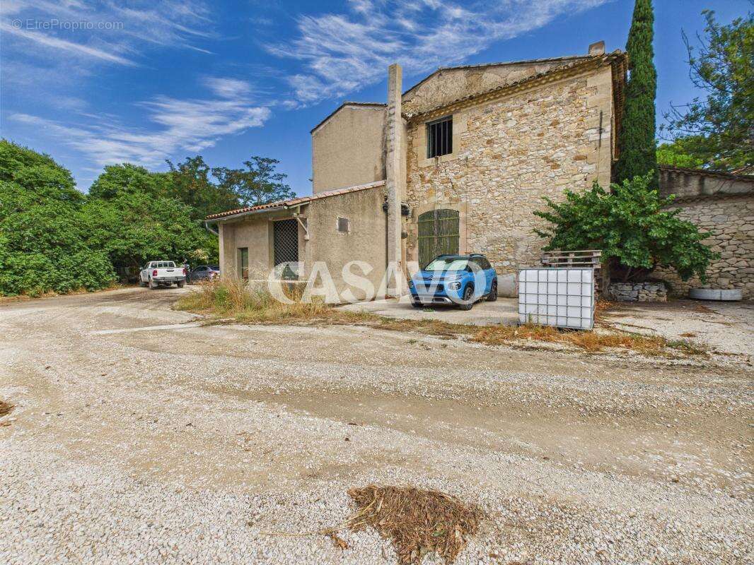 Maison à LA FARE-LES-OLIVIERS