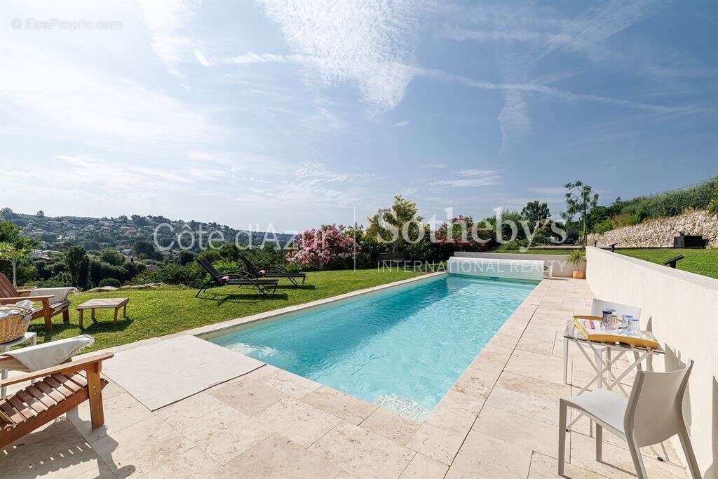 Villa d'architecte contemporaine à vendre à Vence avec piscine et appartement indépendant - photo 5