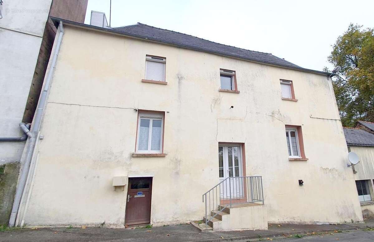 Maison à SAINT-CARADEC