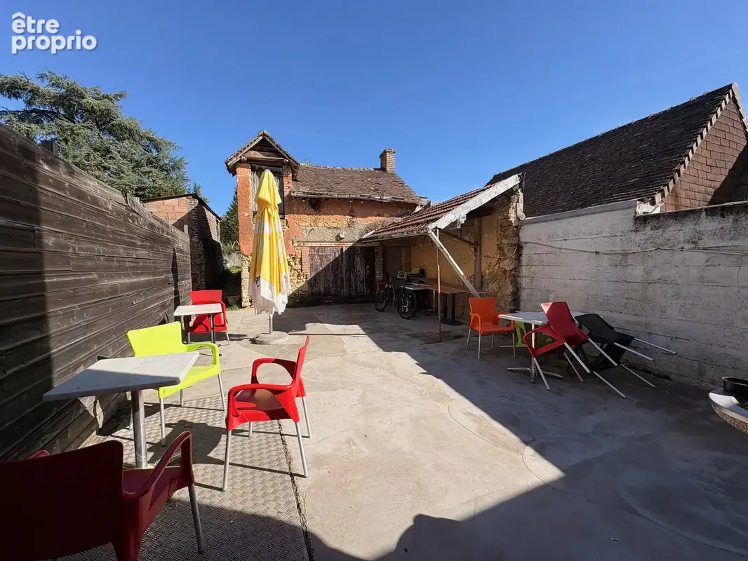 Fond de commerce avec appartement au breil-sur-merize - photo 4