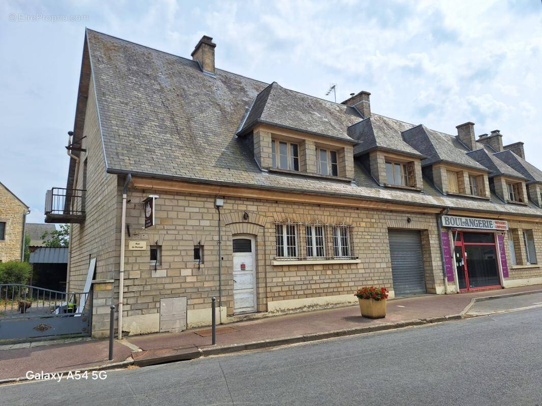 Maison à LINGEVRES