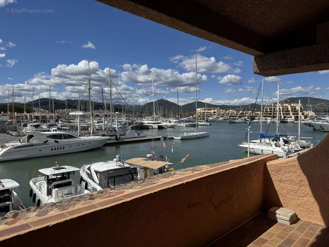 Appartement à COGOLIN