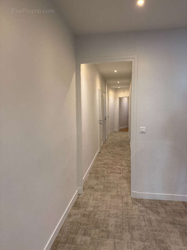 Commerce à PARIS-7E