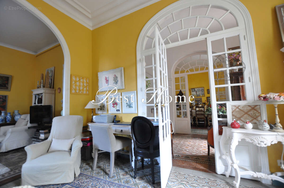 Maison à NIMES