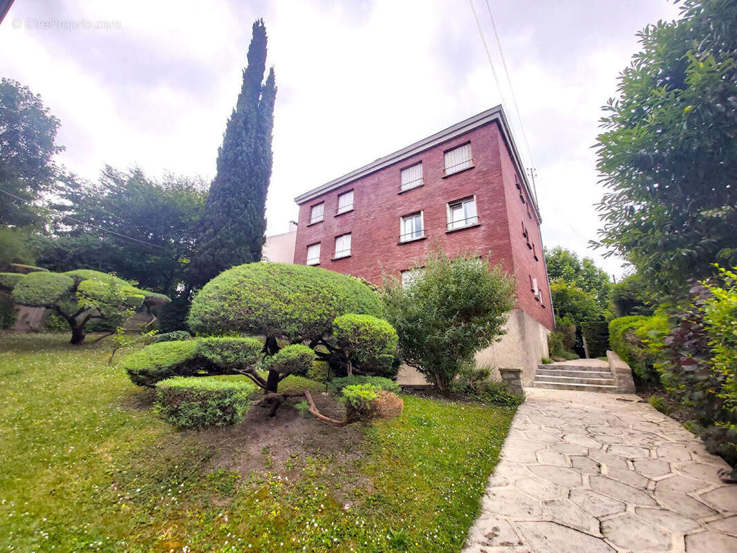 Appartement à LE RAINCY
