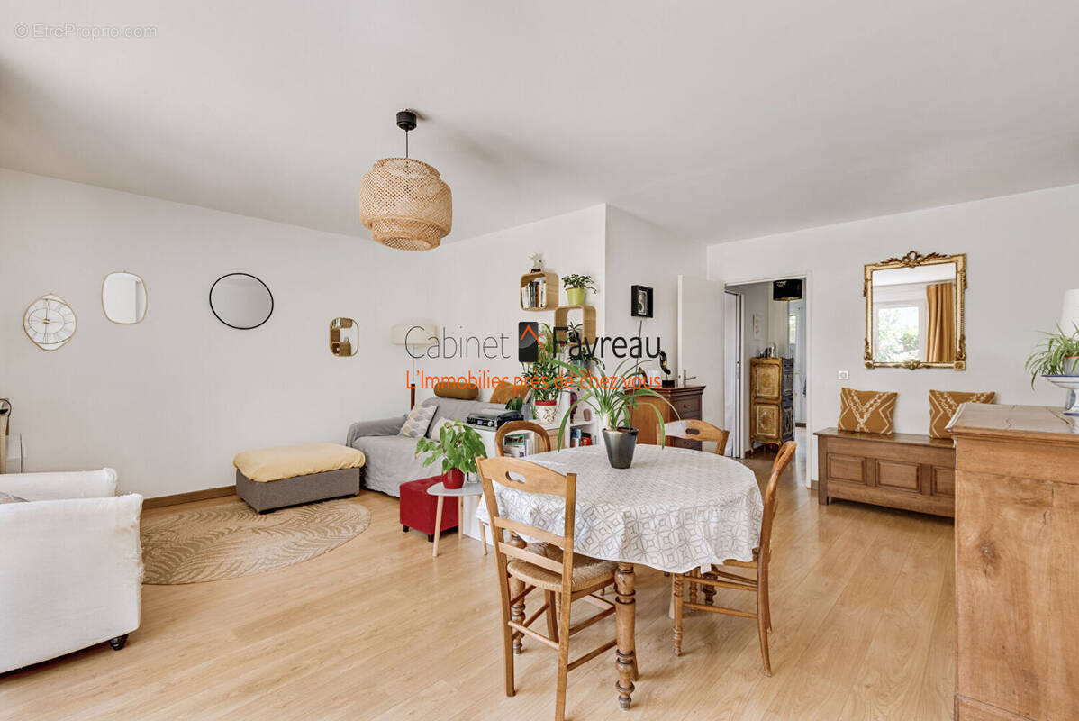 Appartement à L&#039;HAY-LES-ROSES