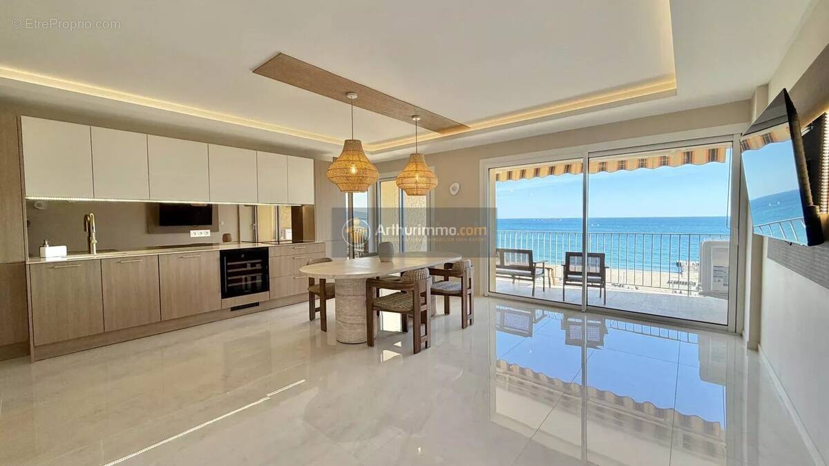 Appartement à FREJUS