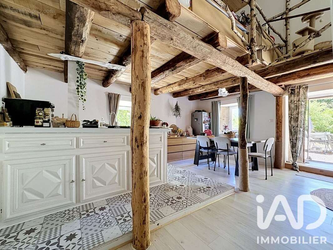 Maison 116 m² à Grandval  - photo 4
